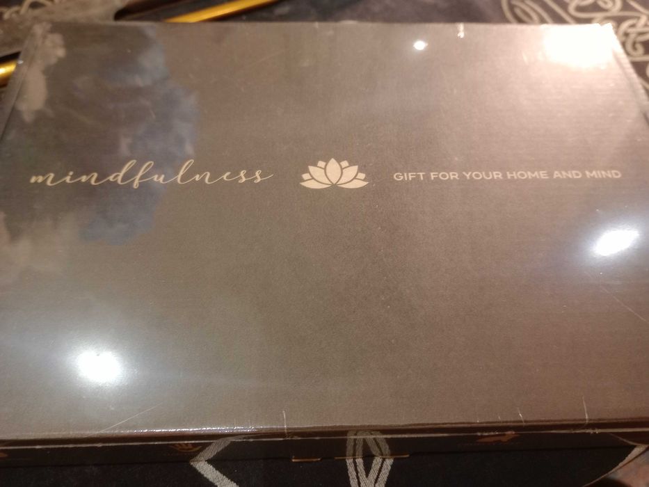 Box Kit Autocuidado - produto artesanal fabricado no Reino Unido