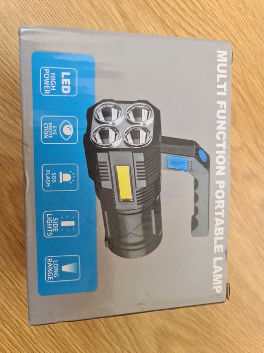 Mocna latarka taktyczna LED  2000LM akumulatorowa