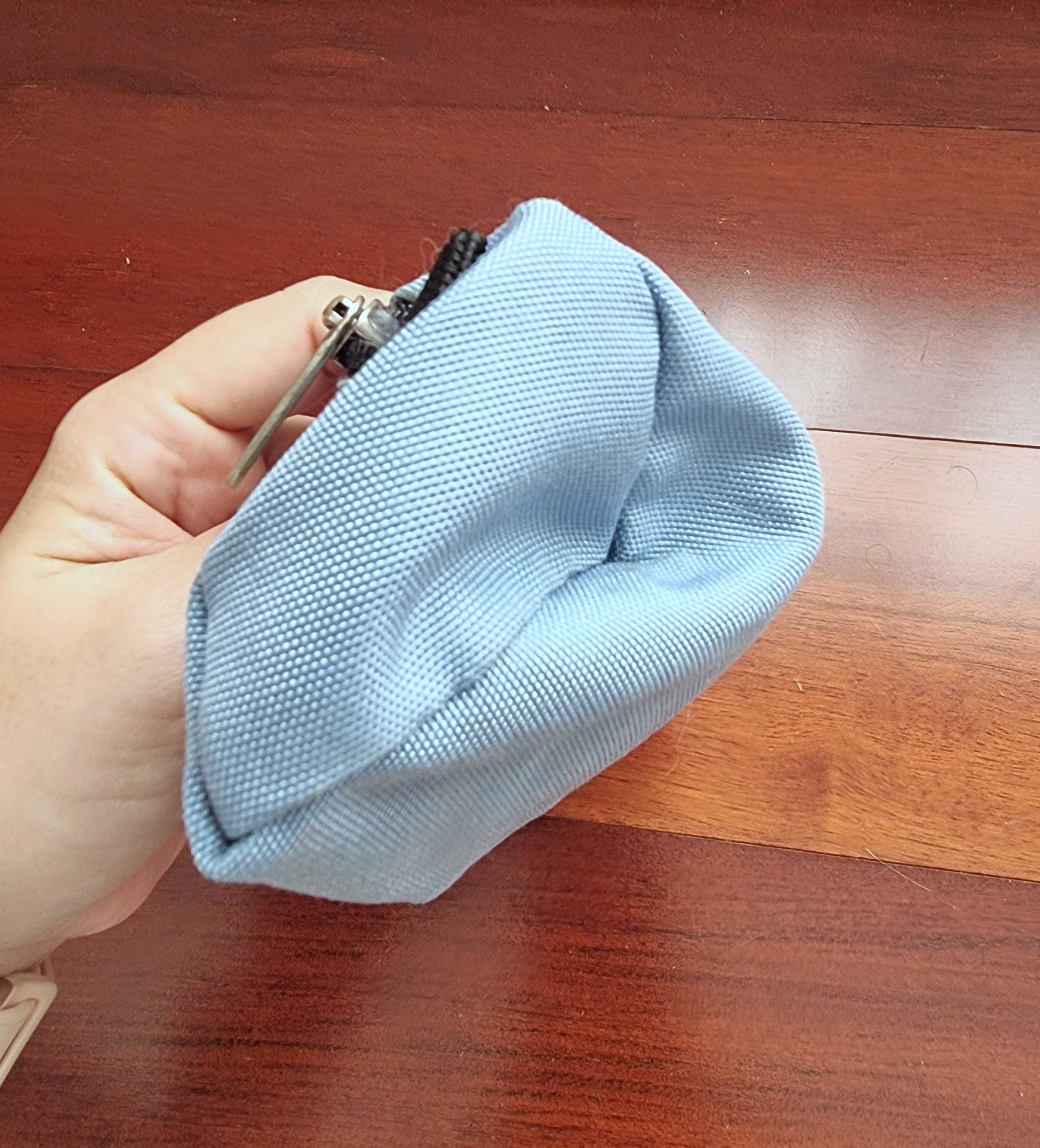 Estojo azul Eastpak