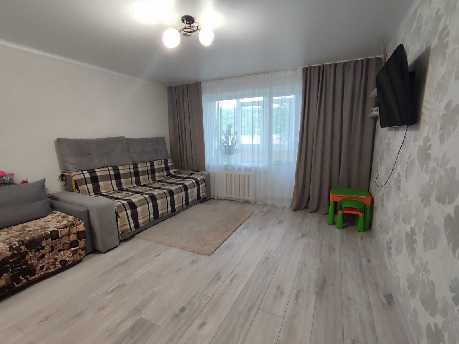 Продам 1-но кімнатну  з ремонтом на польвій 38 кв