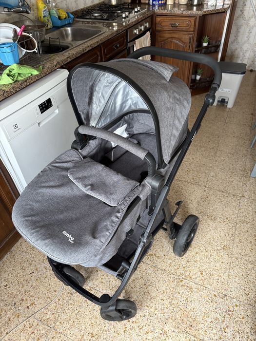 Vendo carrinho de bebe semi-novo