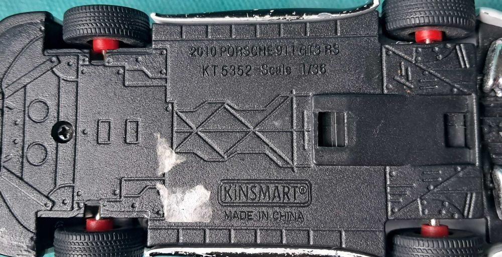 Autko, resorak Kinsmart - Porsche 911 GT3 RS