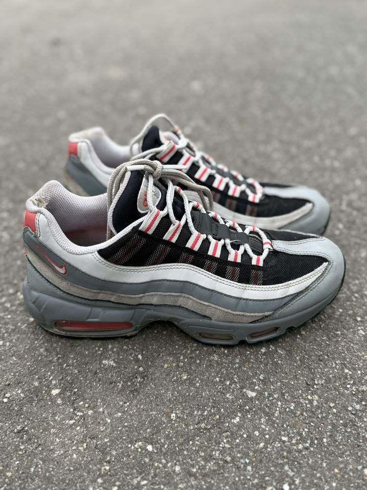 Продам чоловічі кросівки Nike Air Max 95