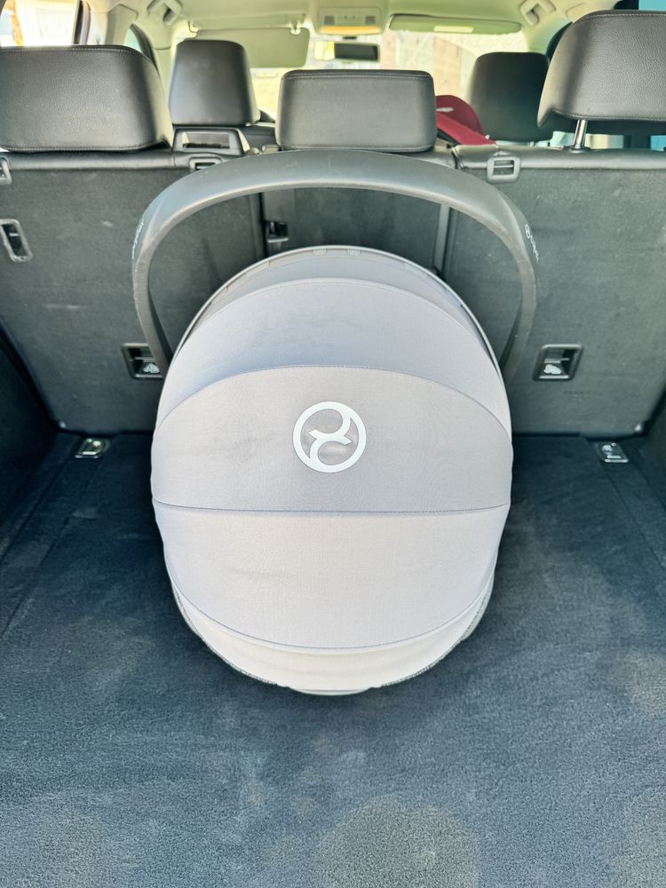 Автокрісло cybex cloud z i-size. Сіре. З базою