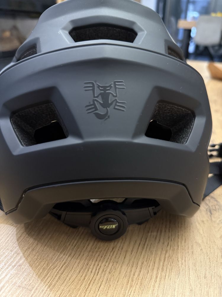 Kask  bat fox meski kask rowerowy nowe czarny 58-61