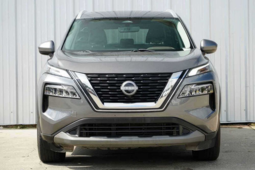 Nissan Rogue SV      2022