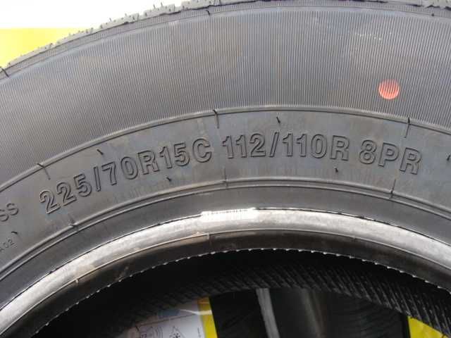 NOWE 225/70 R15C Sonix Snowrover 989