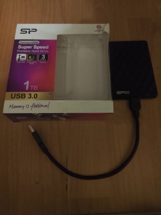 Продам жёсткий диск на 1 Тб SP