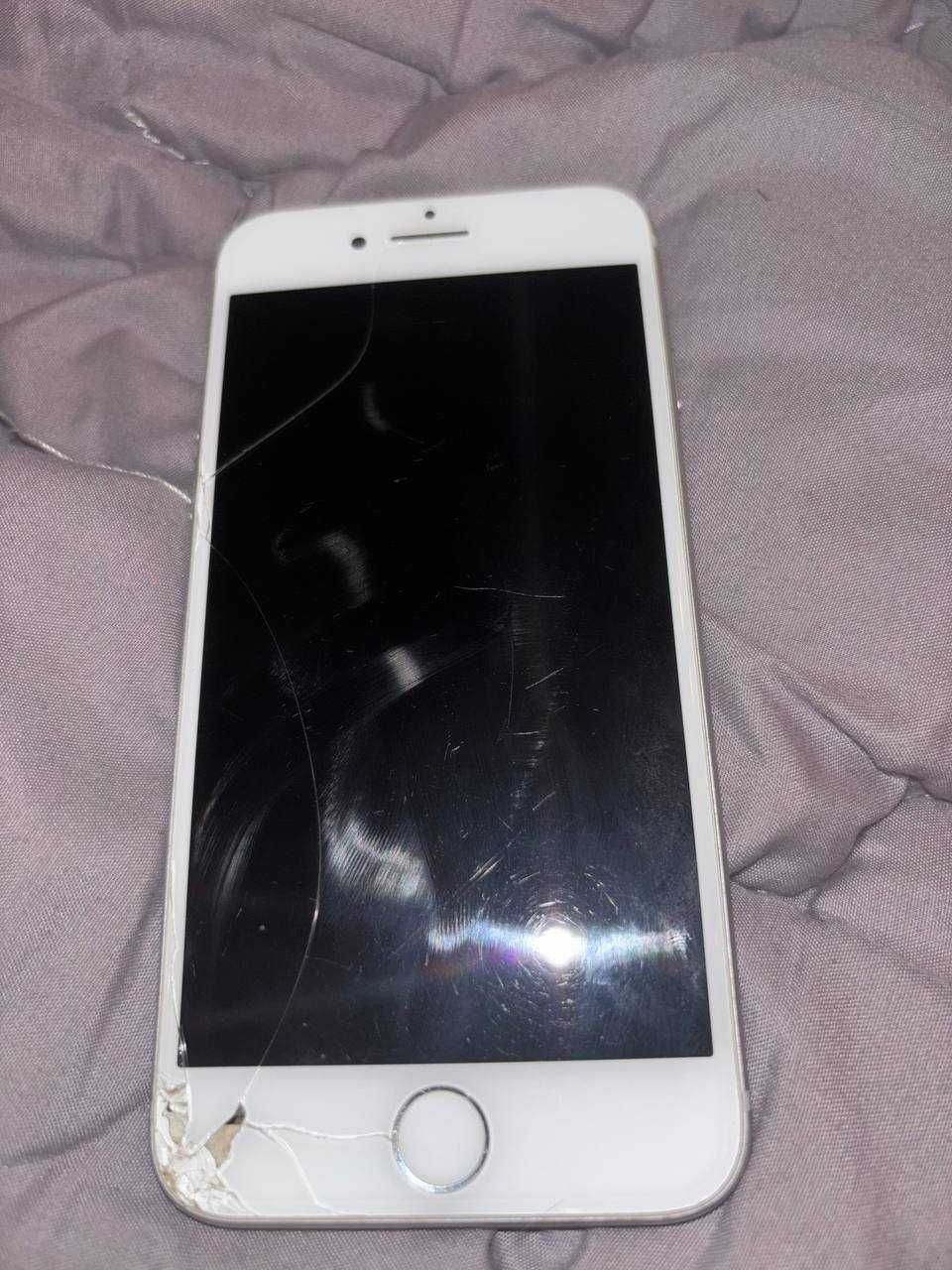 iPhone 8 64gb  аккумулятор 89 процентов