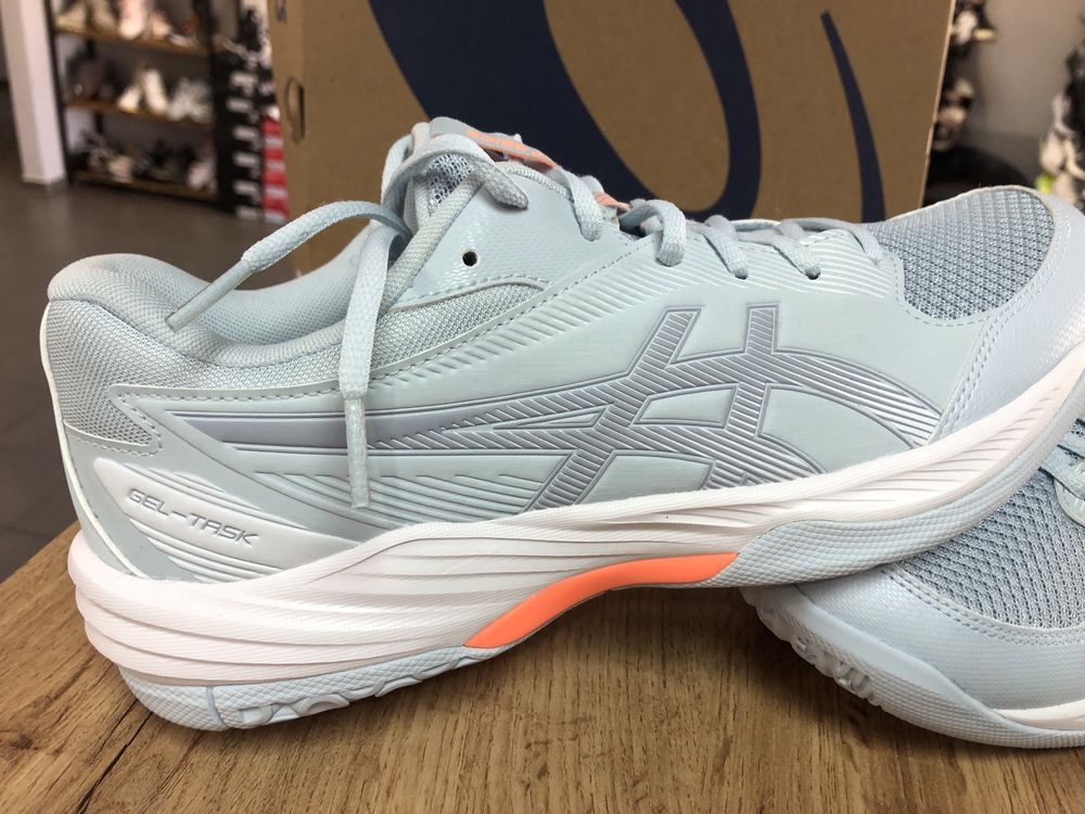 Волейбольні кросівки для залу Asics GEL-TASK 42 р ОРИГІНАЛЬНІ