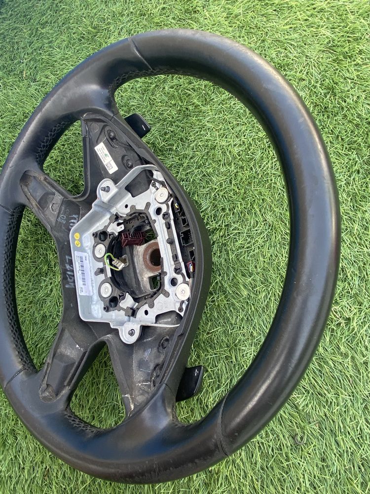 Volante mercedes w212 com patilhas de mudancas. Compativel outros mod