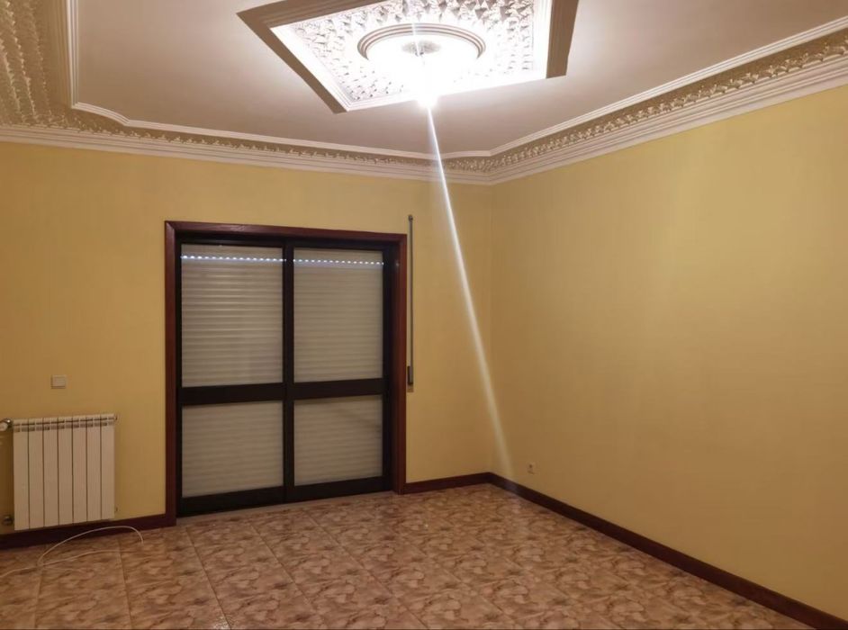 Alugar apartamento em arrifana