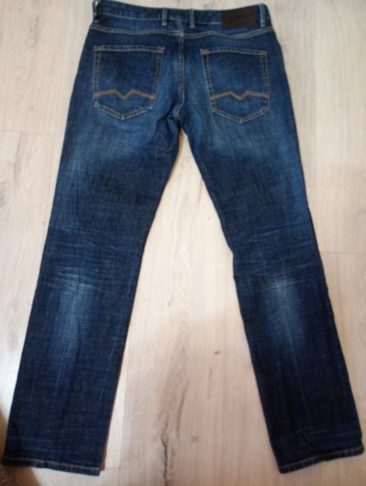 Джинси Hugo Boss