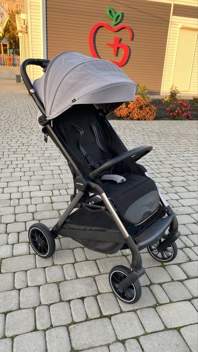 Прогулянковий візок Carrello Delta(прогулочная коляска camino)