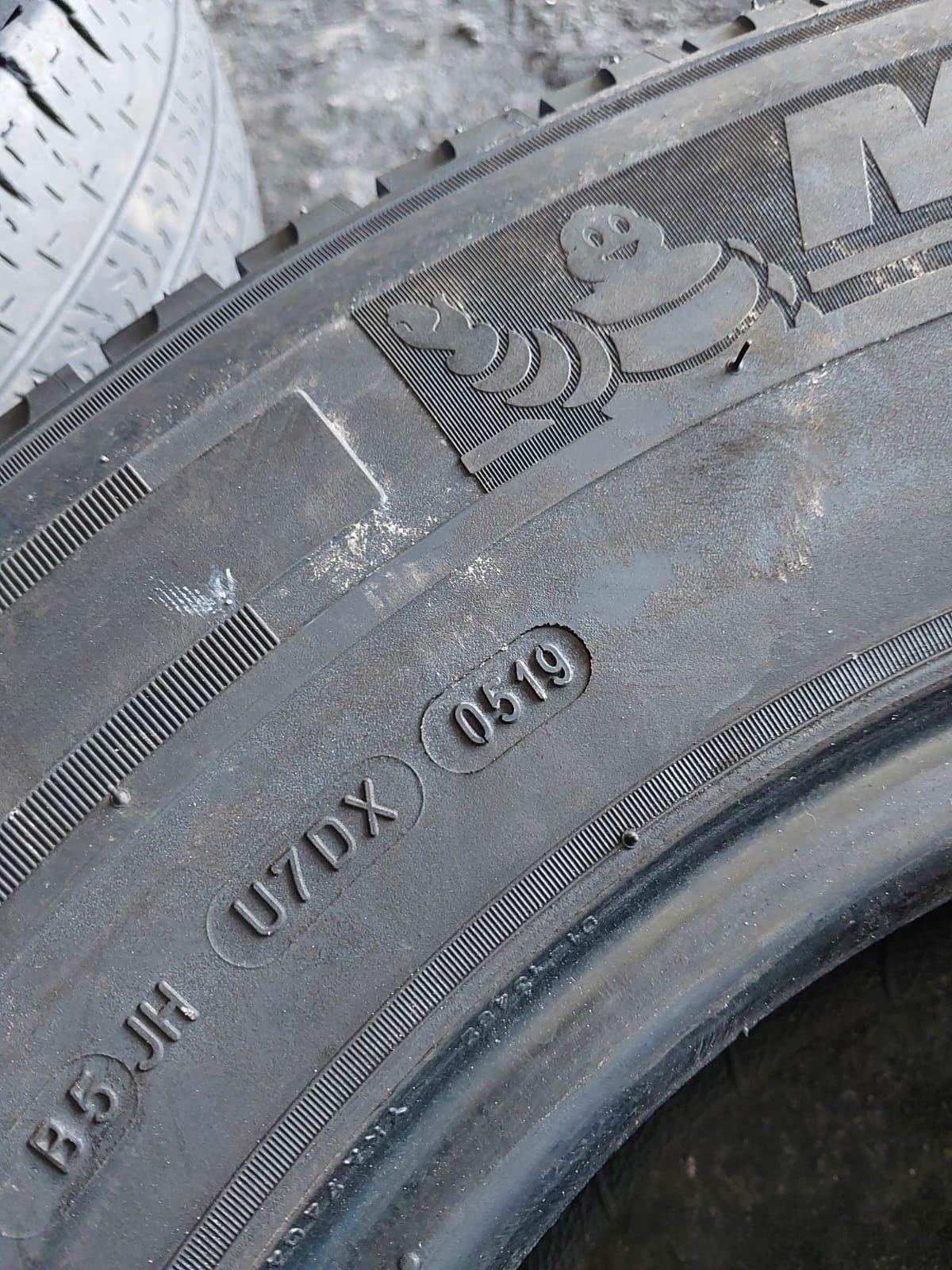 Opony używane 225/75/16c michelin 2x6.5 mm 2019