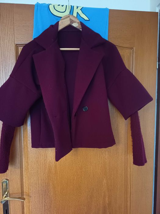 płaszcz damski bordowy krotki