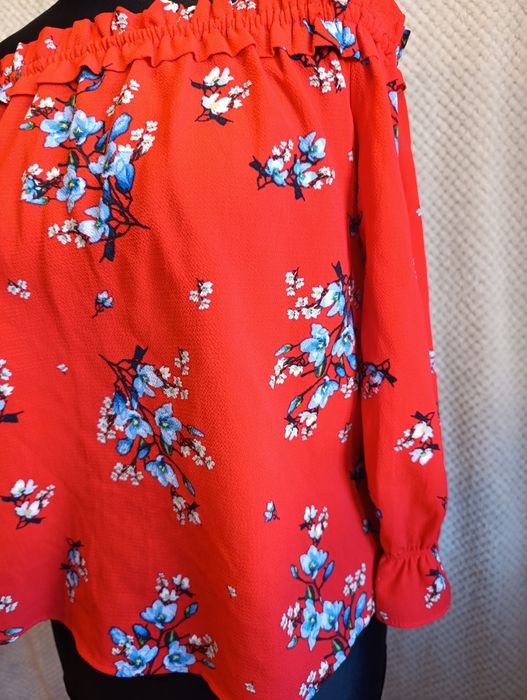 Czerwona bluzeczka h&m