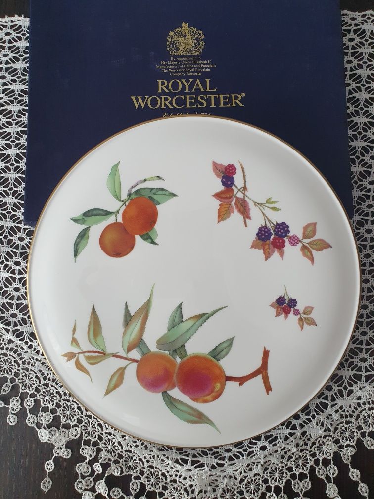 Блюдо для торту порцяляна Royal Worchester