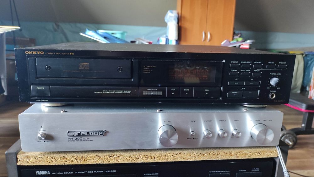 Odtwarzacz CD Onkyo Integra R1 usterka