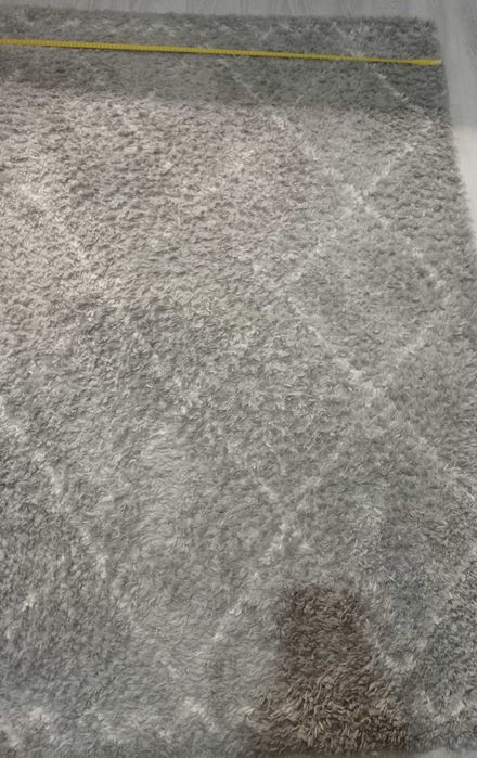 Tapete retangular cinzento