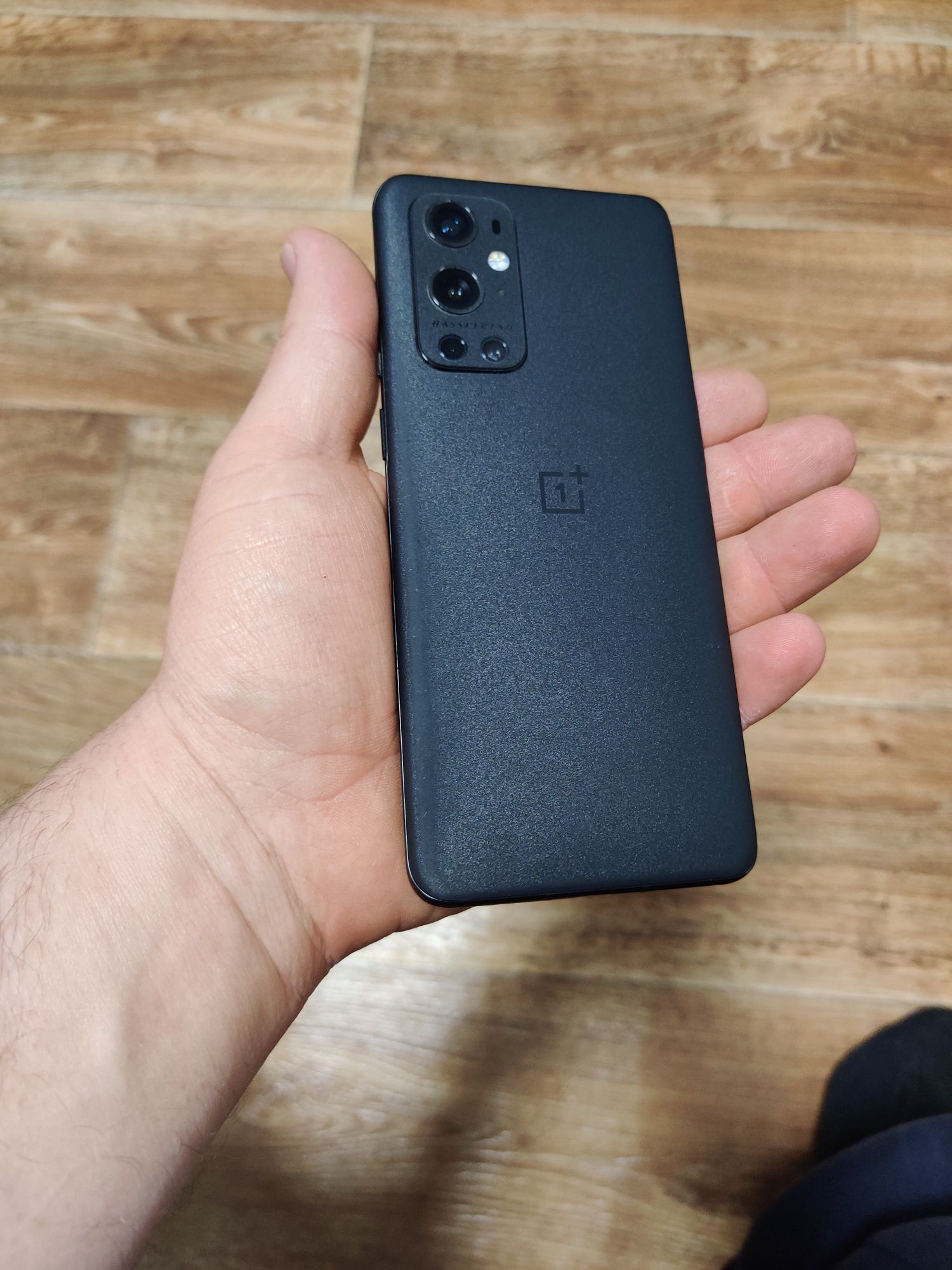 One Plus 9 pro 5G.  12/256. 2 SIM. Целый!