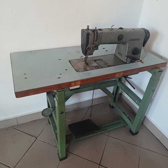 Maszyna do szycia Minerva