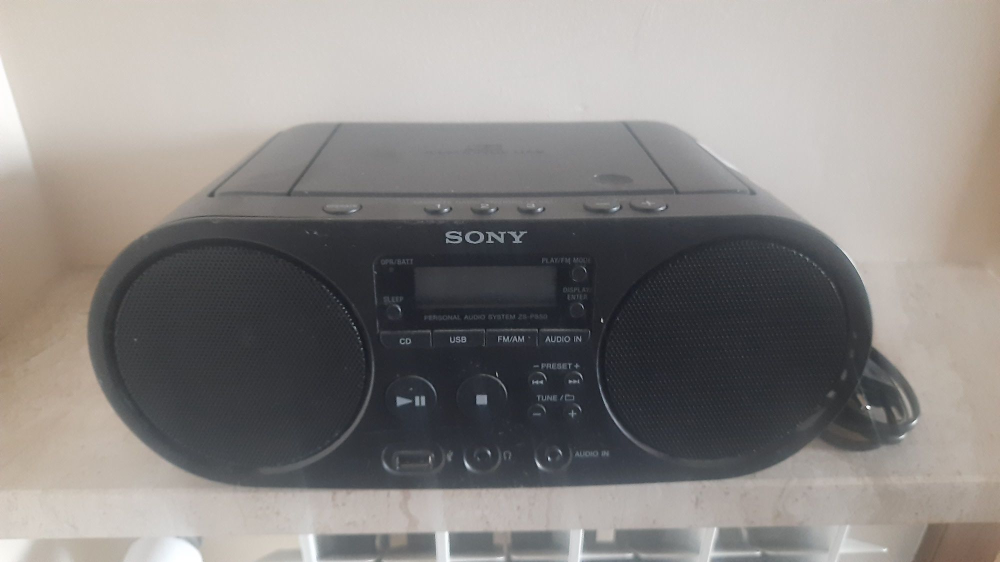 Radiomagnetofon CD Pendriv Sony sprawny