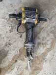Mlot wyburzeniowy udarowy Dewalt duzy uszkodzony