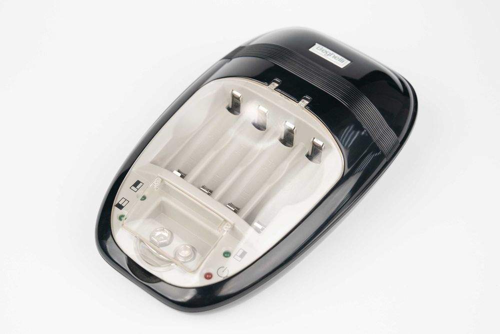 зарядний пристрій Beghelli 500 для акумуляторів NiMH AA/AAA, крони 9V