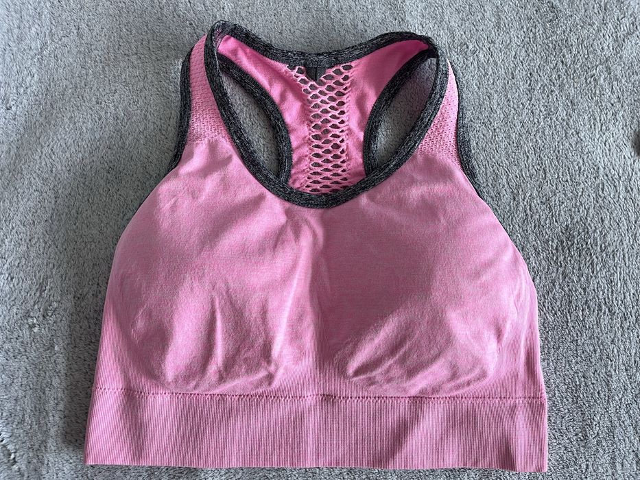 Różowy top sportowy