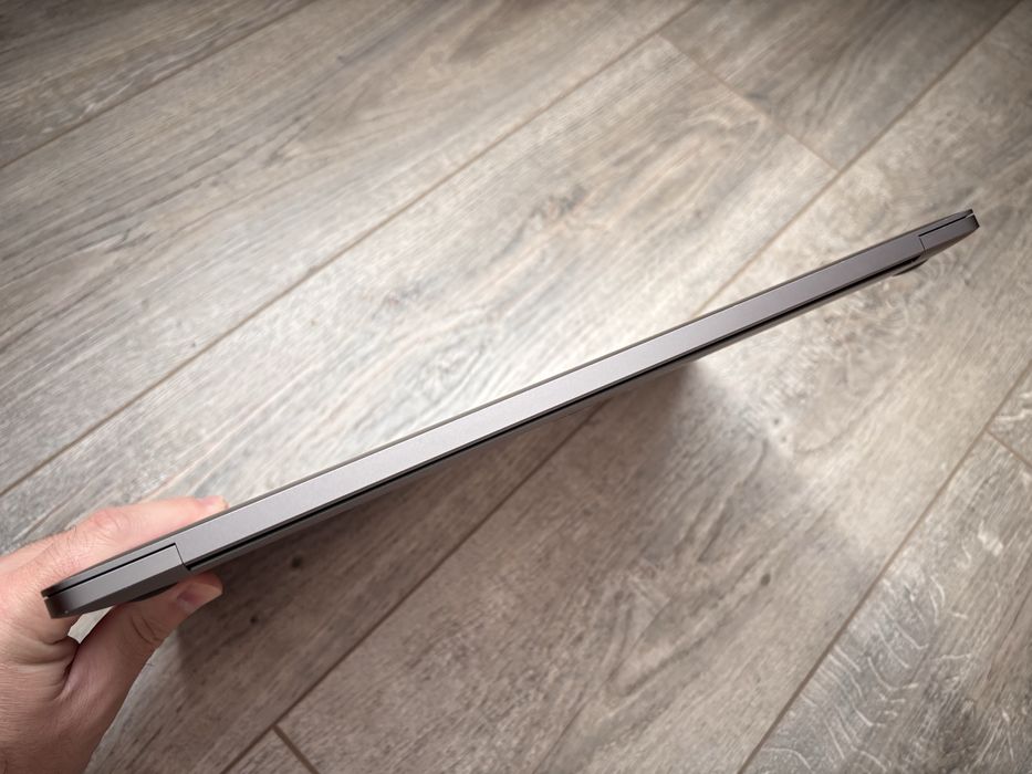 MacBook Pro 15'' 2018 A1990 (i7/16/512)