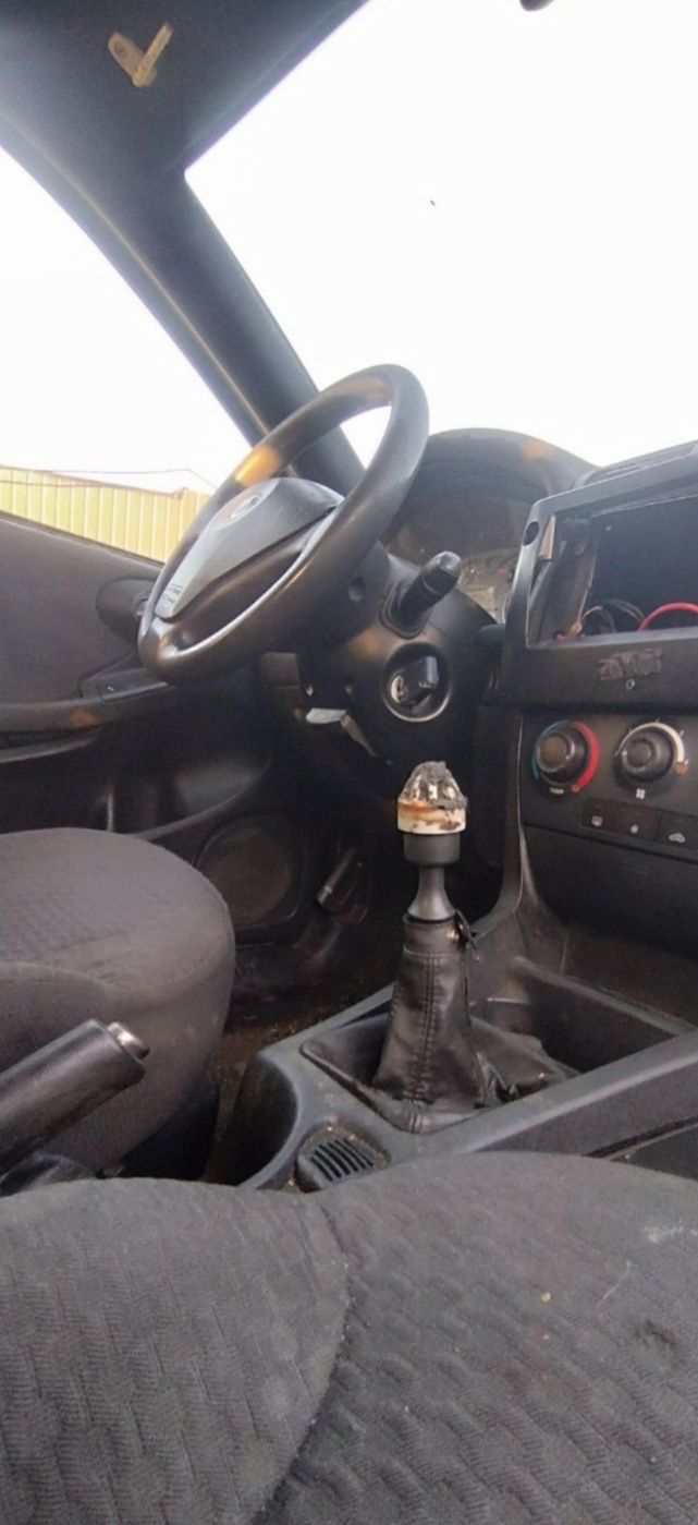 Ляда Двери  fiat stilo 5D 2002рік 1.6 бензин