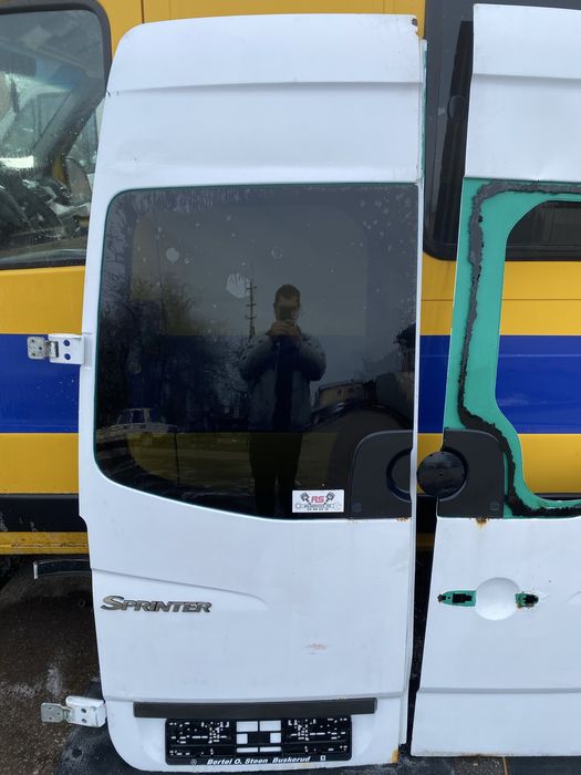 Задня дверка Мерседес Спрінтер 515 CDI