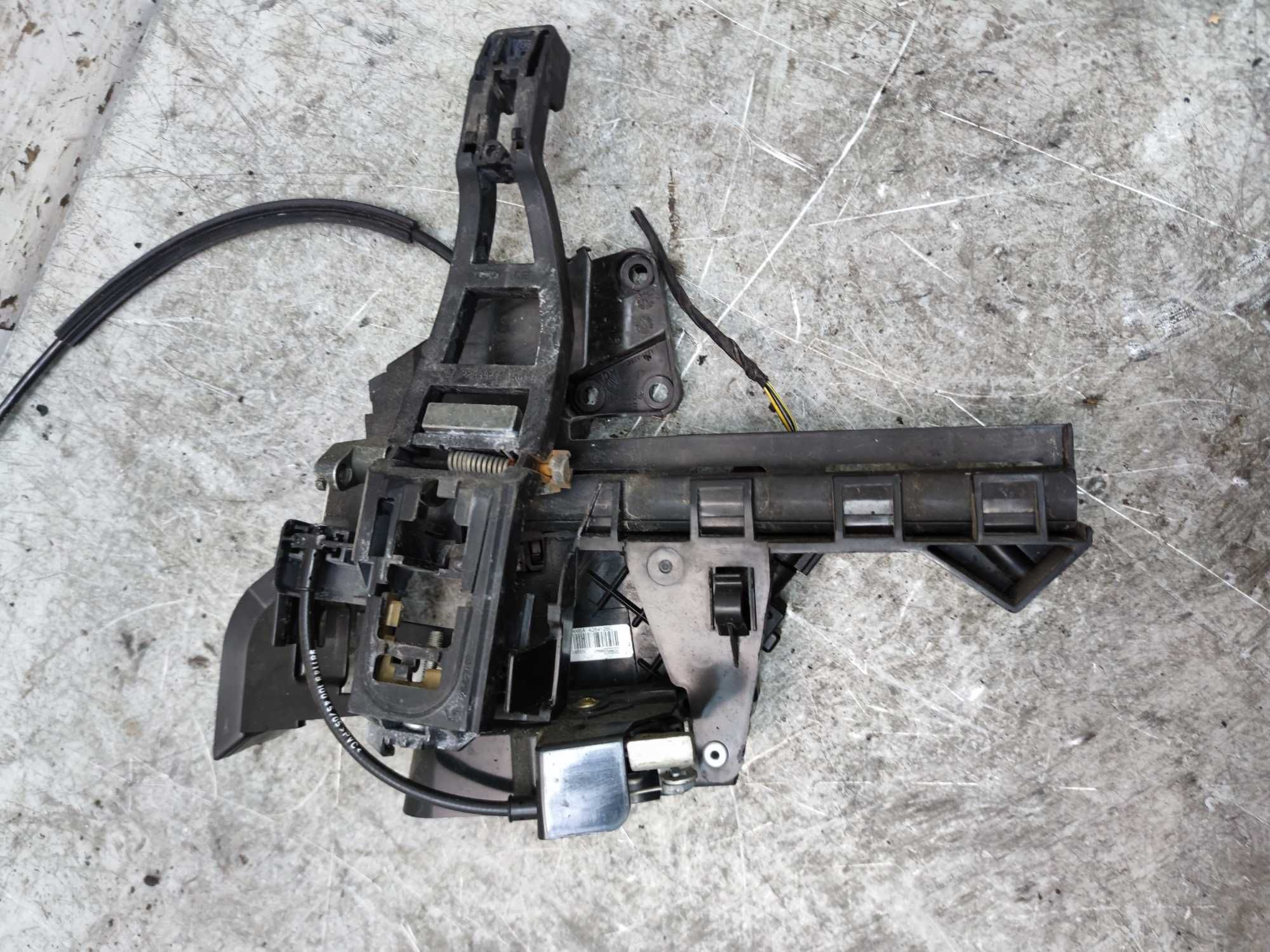 Ford Focus MK2 Zamek Drzwi Prawy Tył Prawy Tylny PT