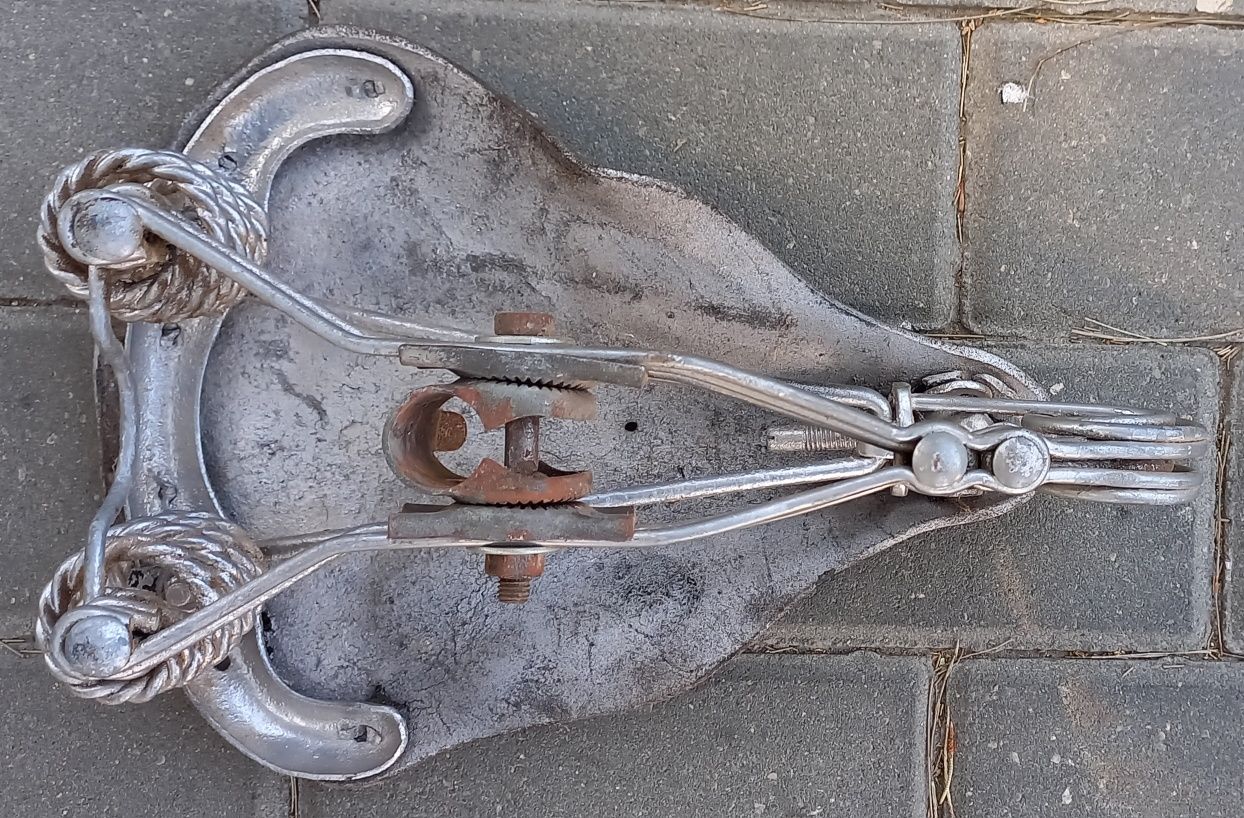 Assente antigo de bicicleta pasteleira