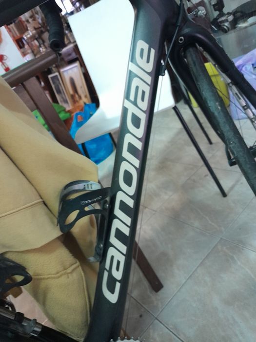 Bicicleta de estrada carbon cannondale