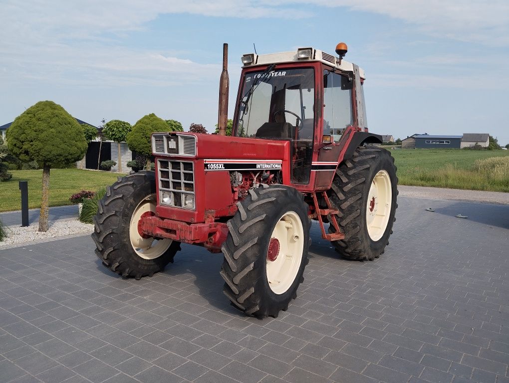 Case Internation 1056xl