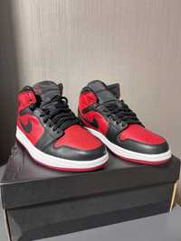 Nike Air Jordan 1 Mid Gym Red Black GS 37.5 23.5 см 554725-610