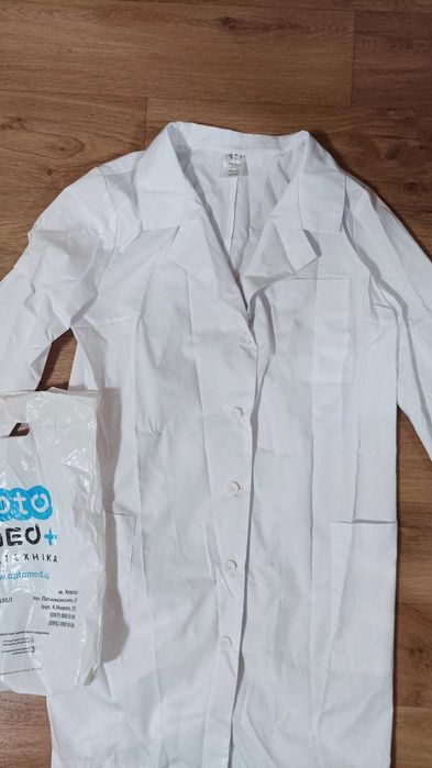 Халат медичний білий