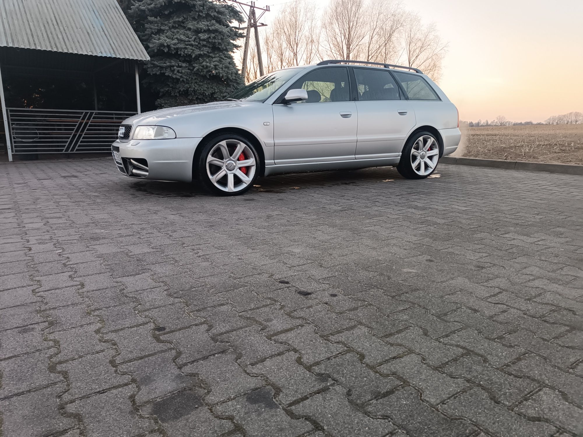 Audi S4B5 polift