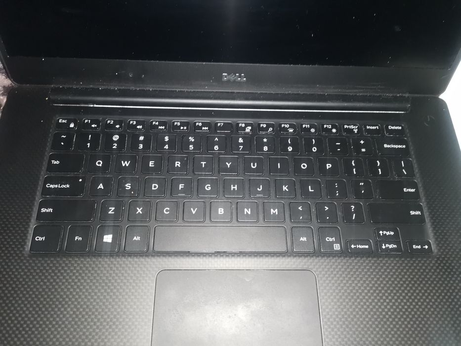Ноутбук dell p56f