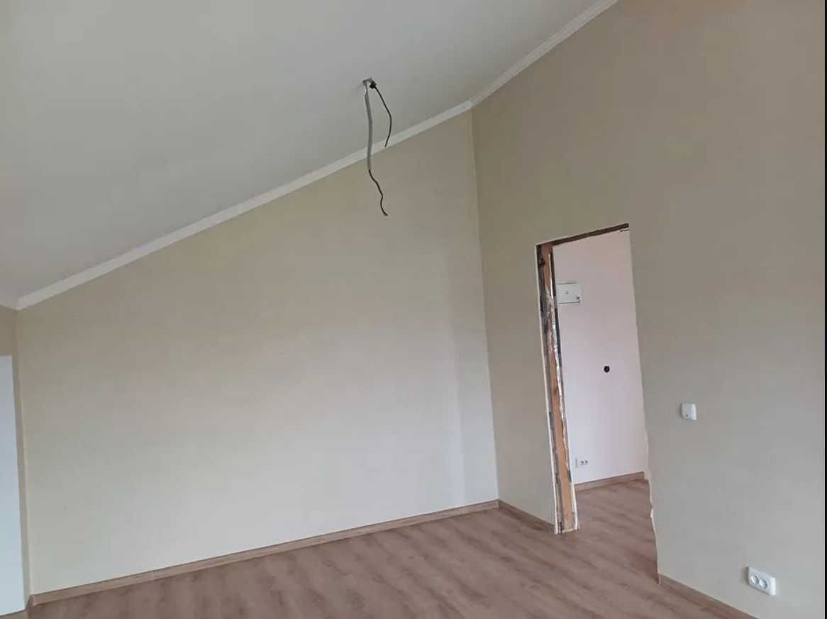 с.Гатне, продаж дуплексу 110 кв.м. , 3 сот ділянка,з ремонтом!
