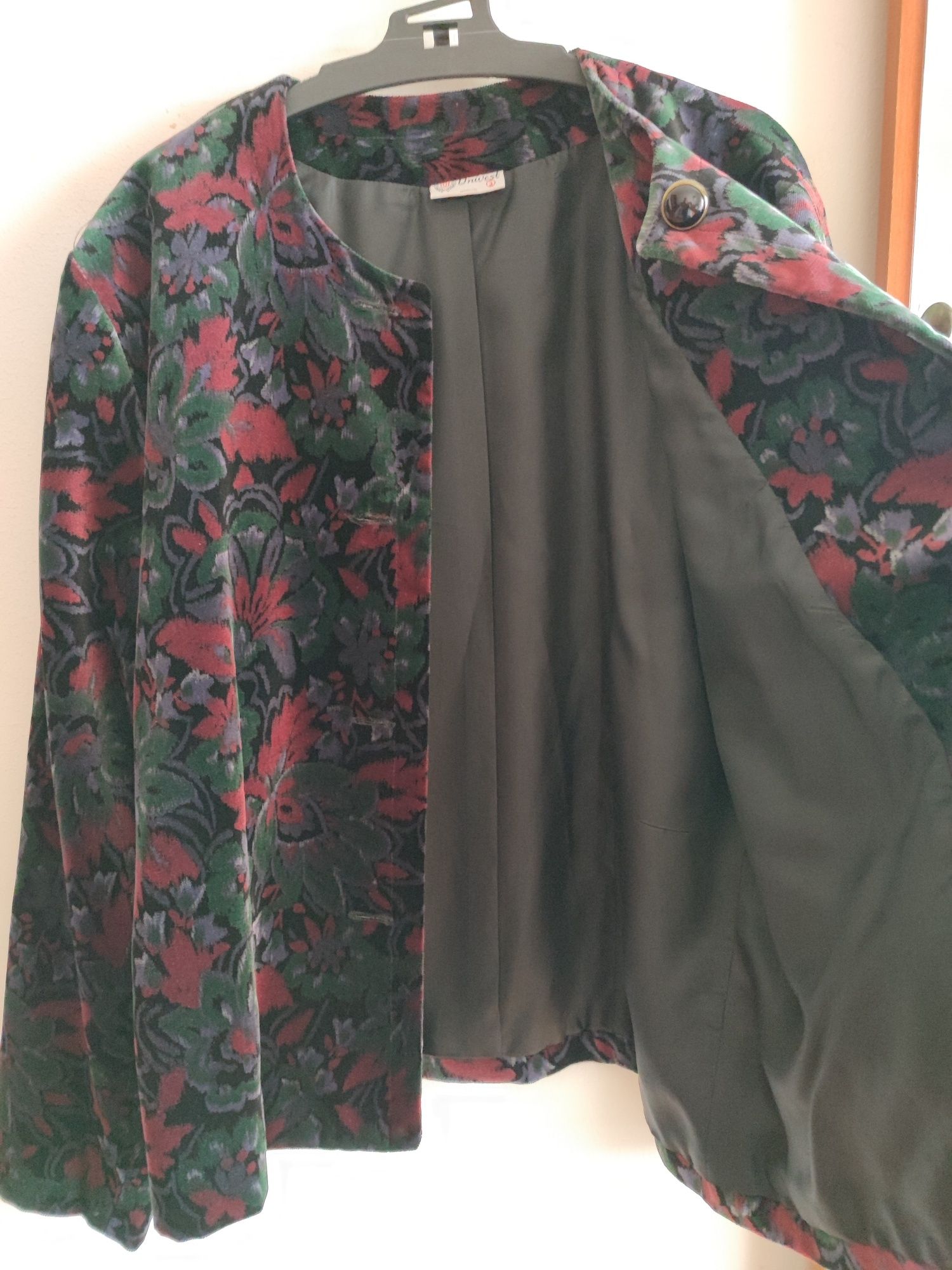 Casaco modelo bolero