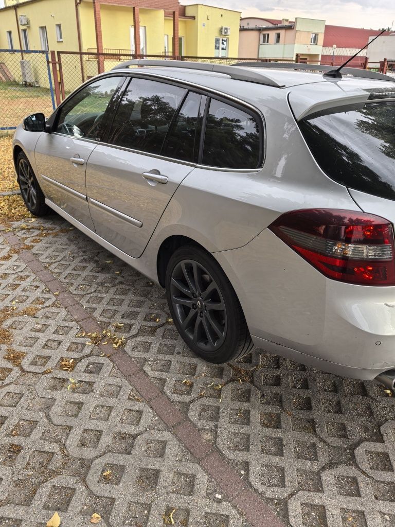 Renault Laguna 3 2.0 dci 130 km 4 control
