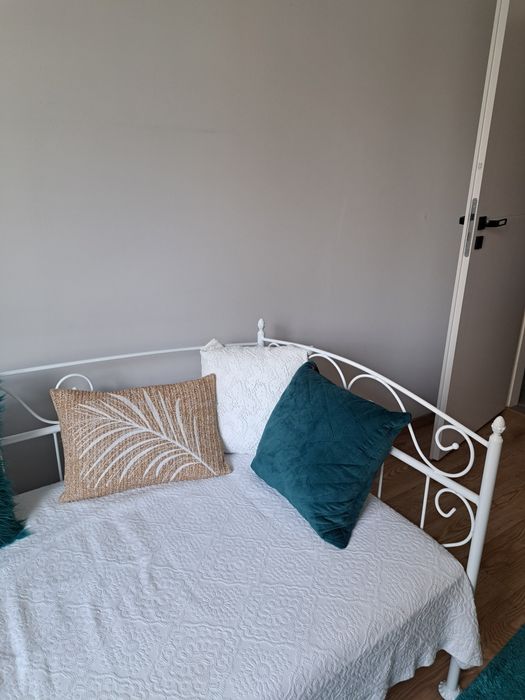 Łóżko metalowe z materacem