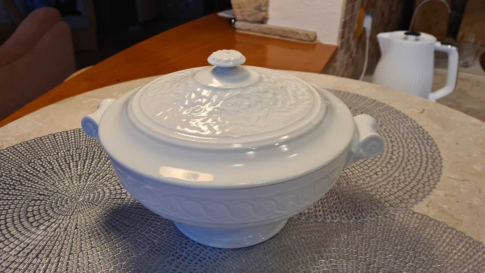 BERNARDAUD Соусник "Louvre", V 0,15 л