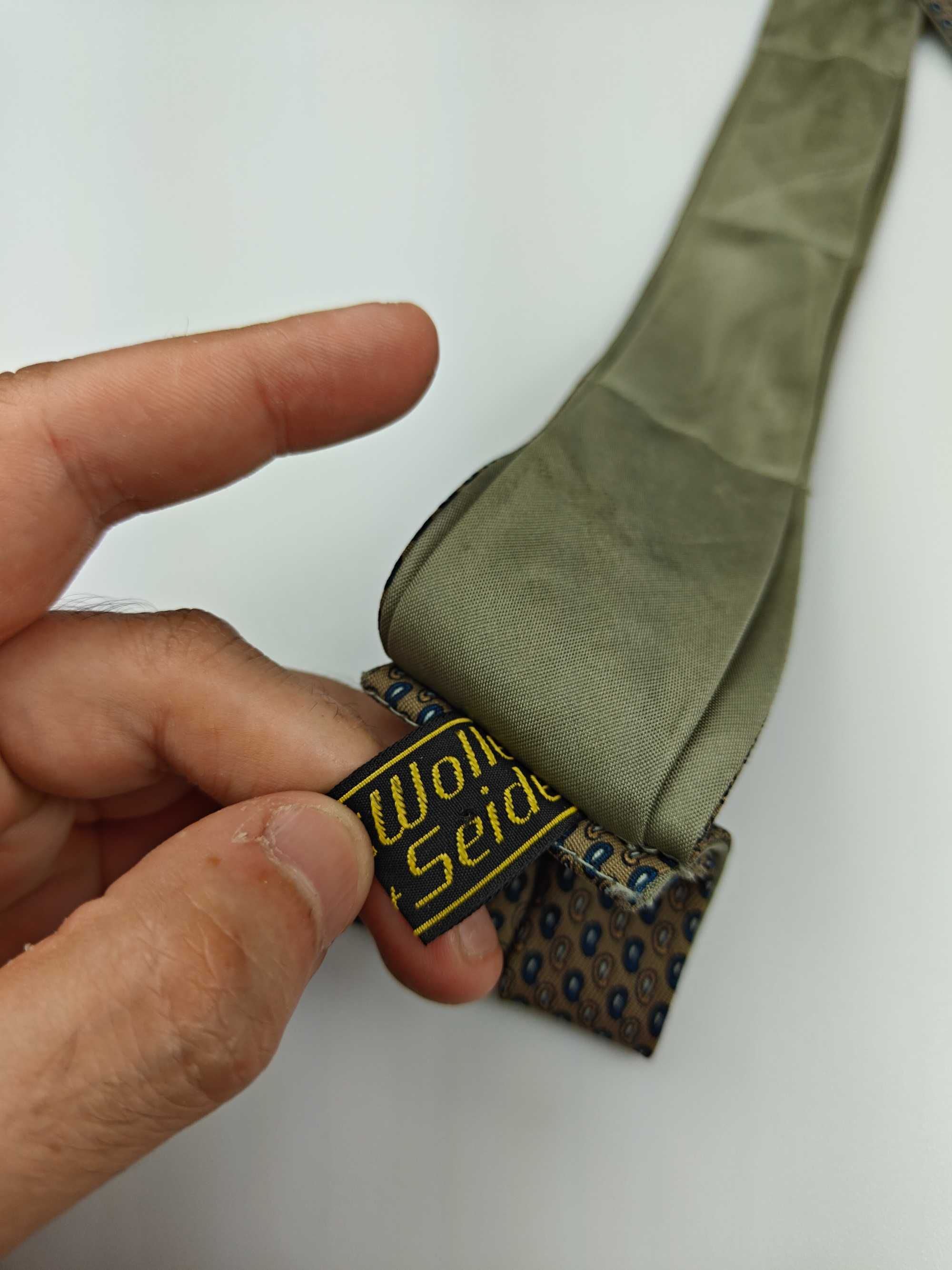 Brązowy wełniany jedwabny krawat fular musznik paisley khaki wrz42