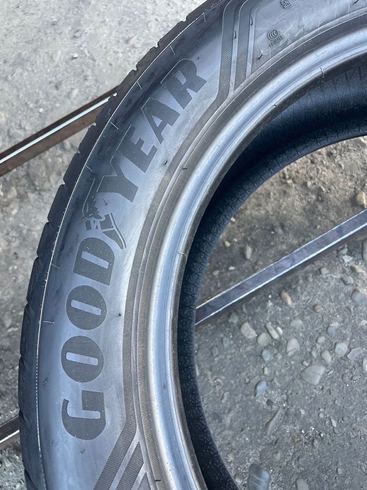 Шини 235/50 R19 пара Goodyear 2020p літо 6мм