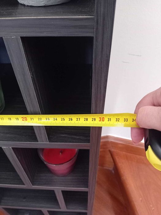 Estante  com divisórias em wengué