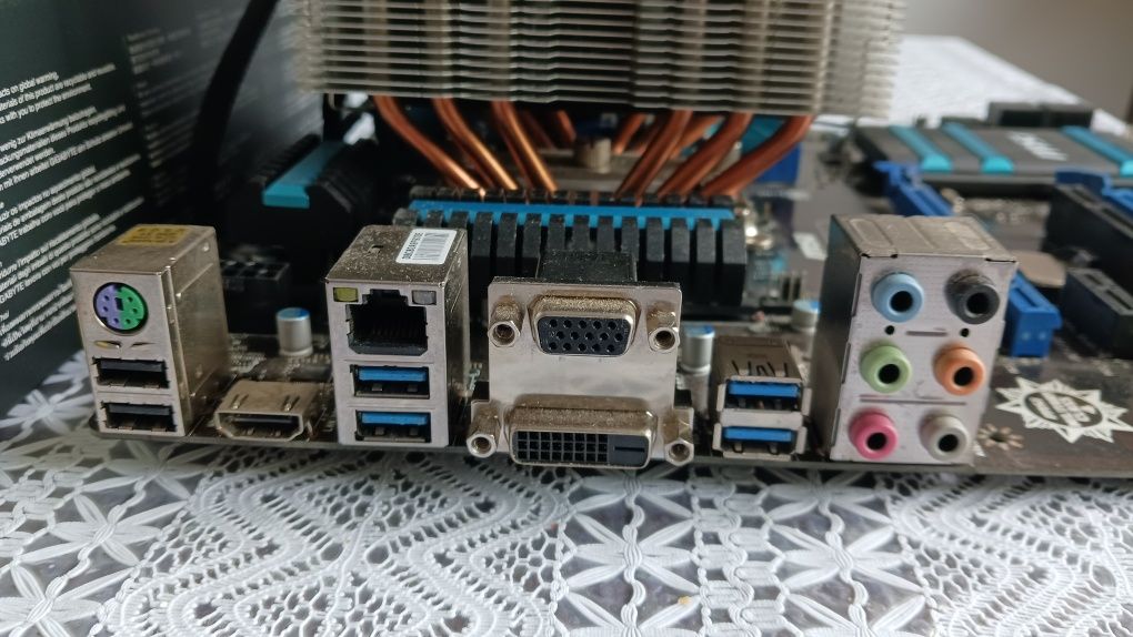 Plyta główna  MSI Z97-G43 +dodatki.
